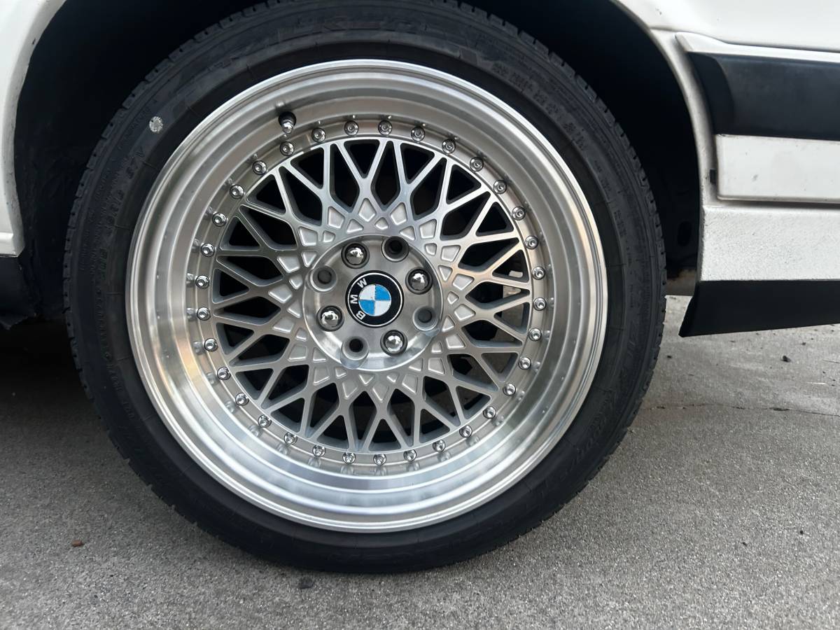 Bmw-318i-1991-white-4