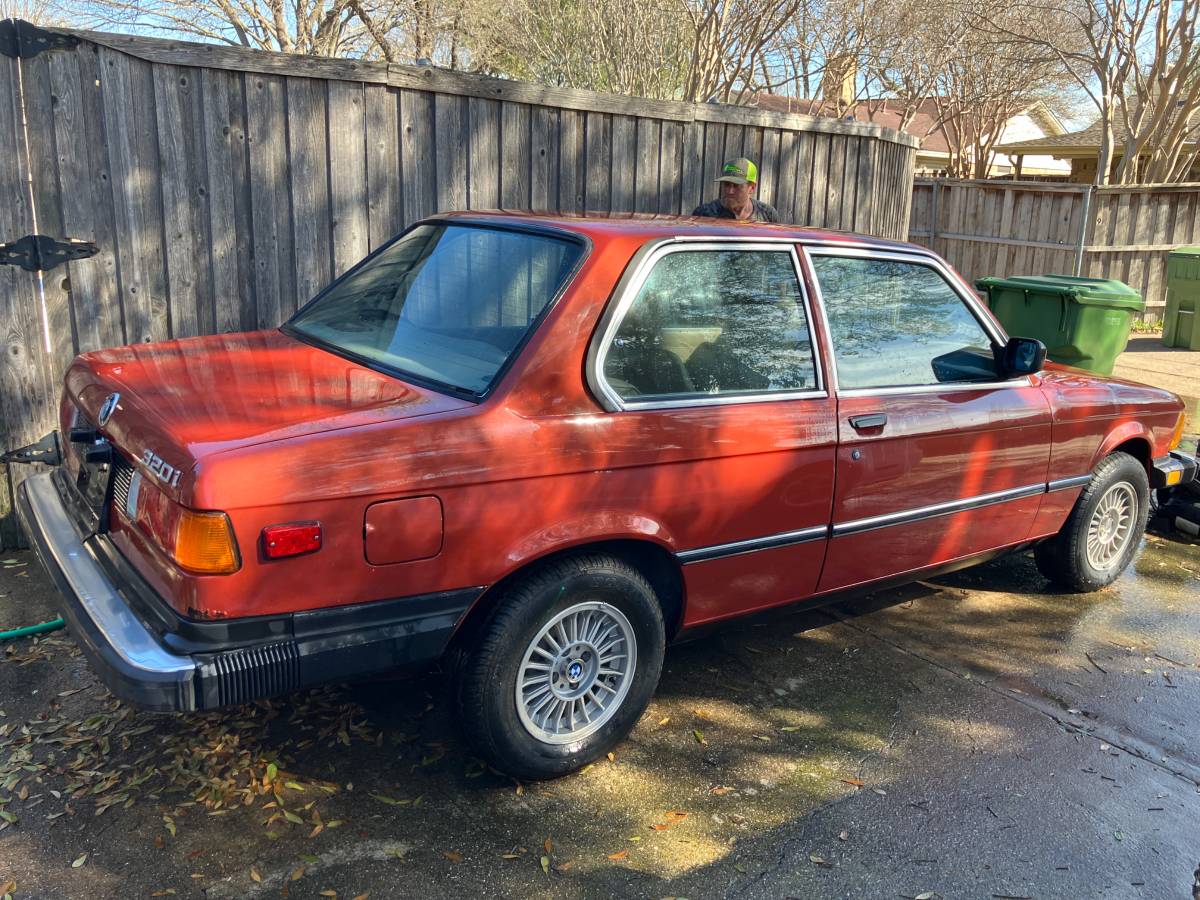 Bmw-320i-1982-4
