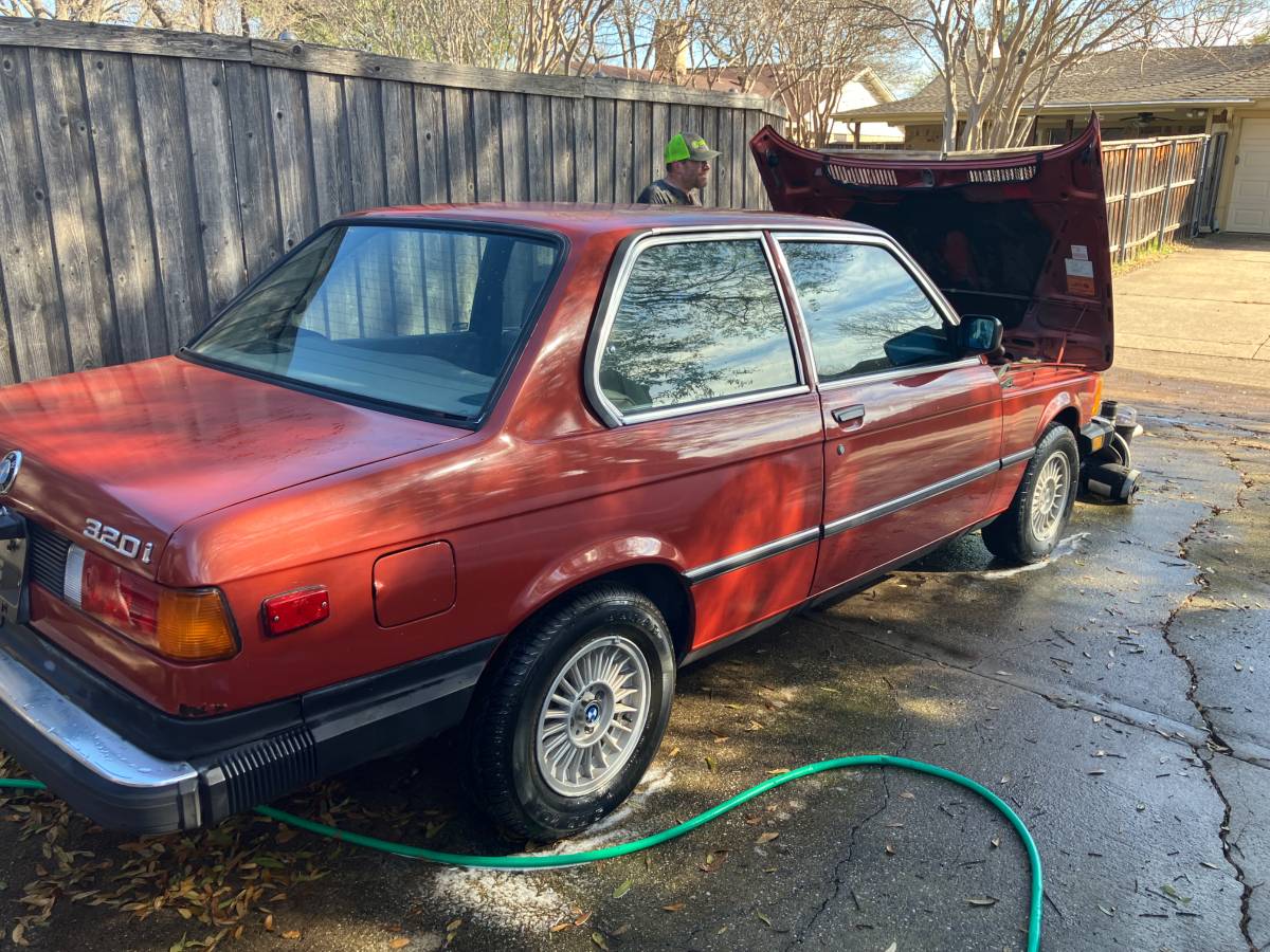 Bmw-320i-1982-7