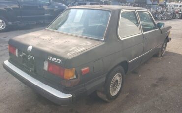 Bmw-320i-1983-black-2