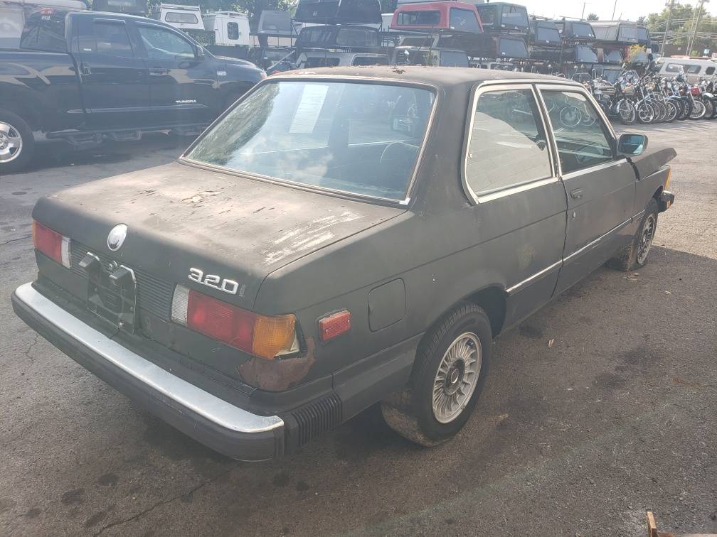 Bmw-320i-1983-black-2