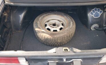 Bmw-320i-1983-black-4