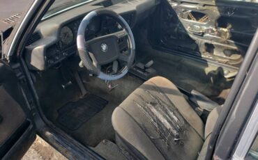 Bmw-320i-1983-black-7