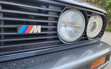 Bmw-320i-1988-black-11