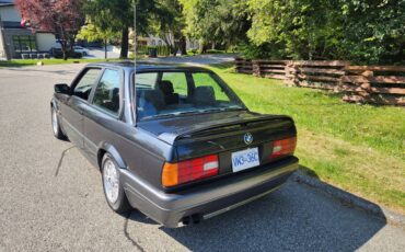 Bmw-320i-1988-black-3