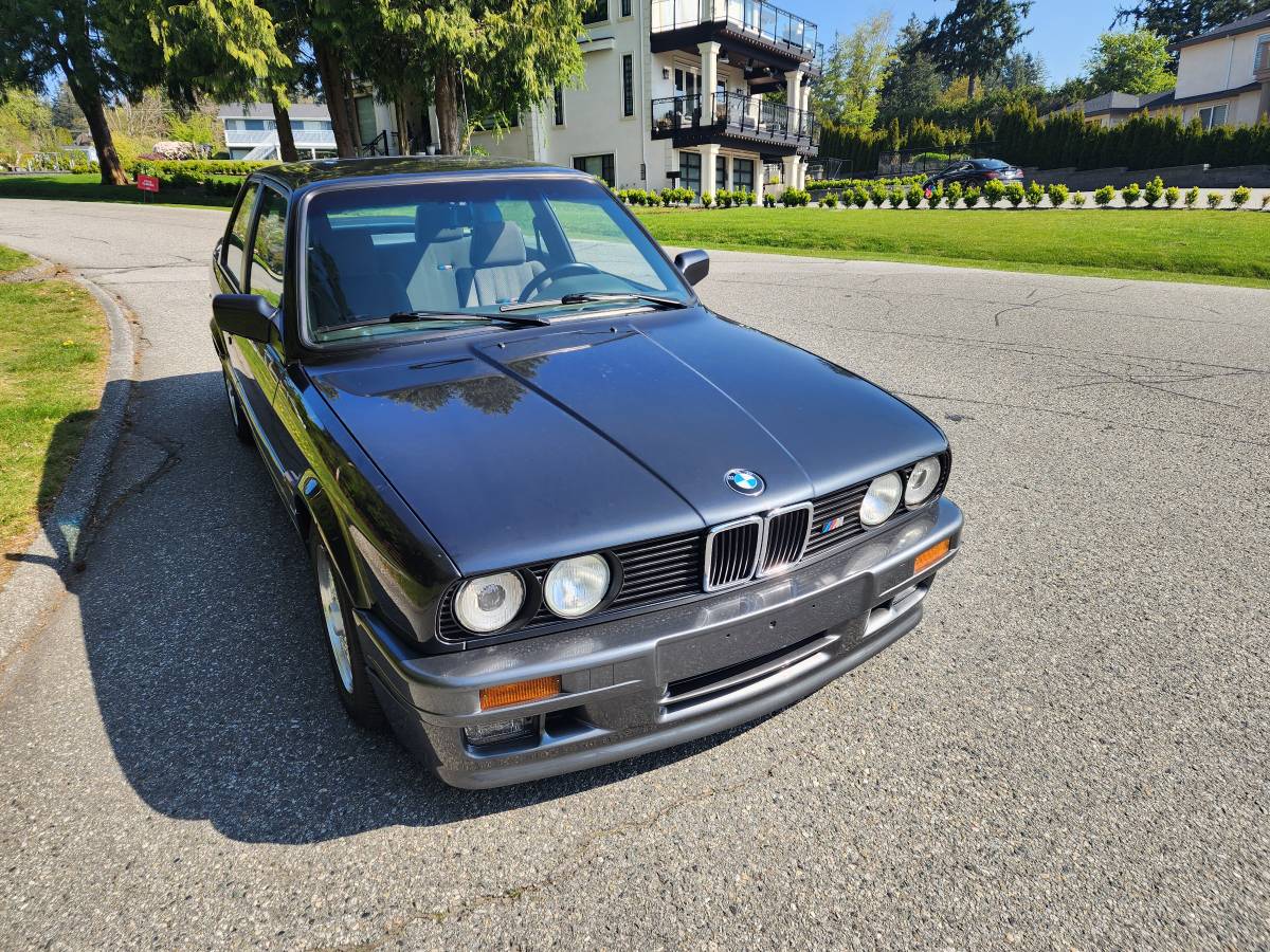 Bmw-320i-1988-black-6