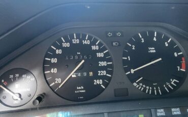 Bmw-320i-1988-black-7