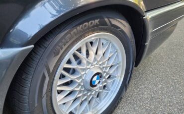 Bmw-320i-1988-black-9