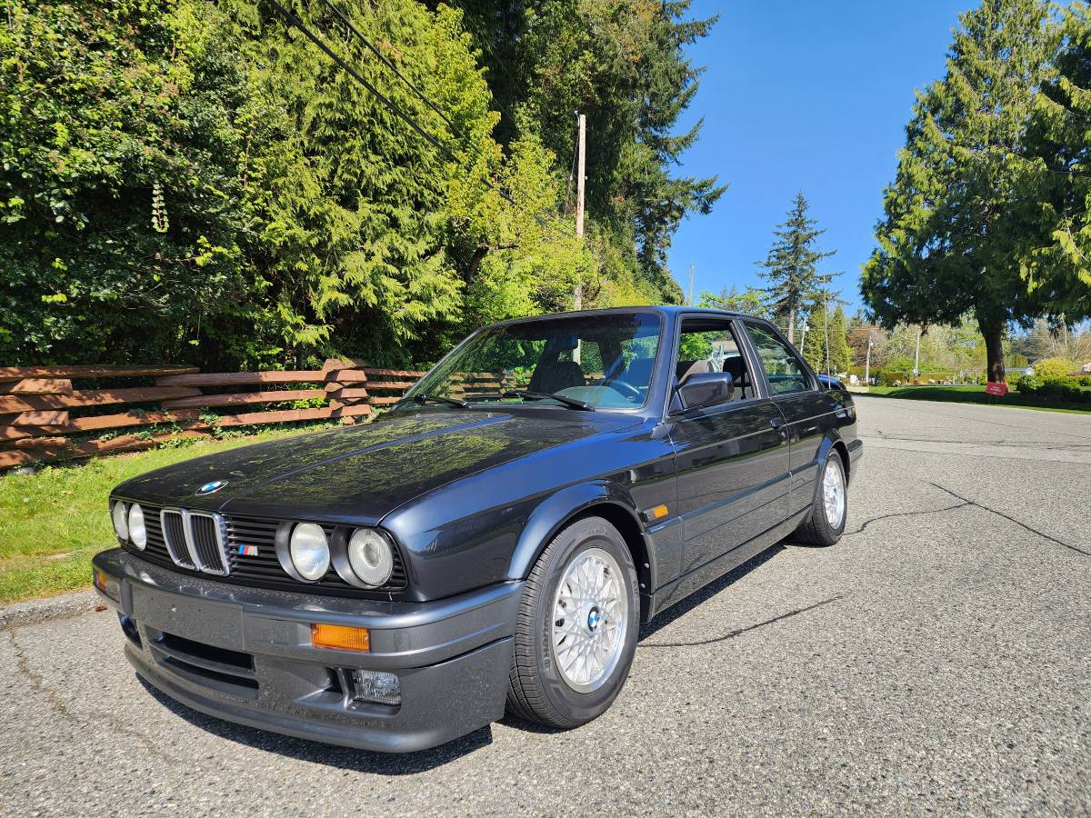 Bmw-320i-1988-black