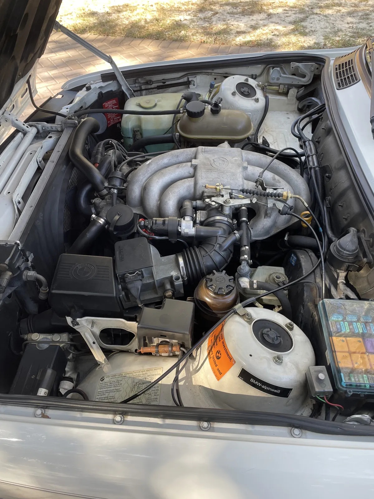 Bmw-325i-1987-White-Blue-Grey-And-Black-10