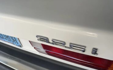 Bmw-325i-1987-White-Blue-Grey-And-Black-15