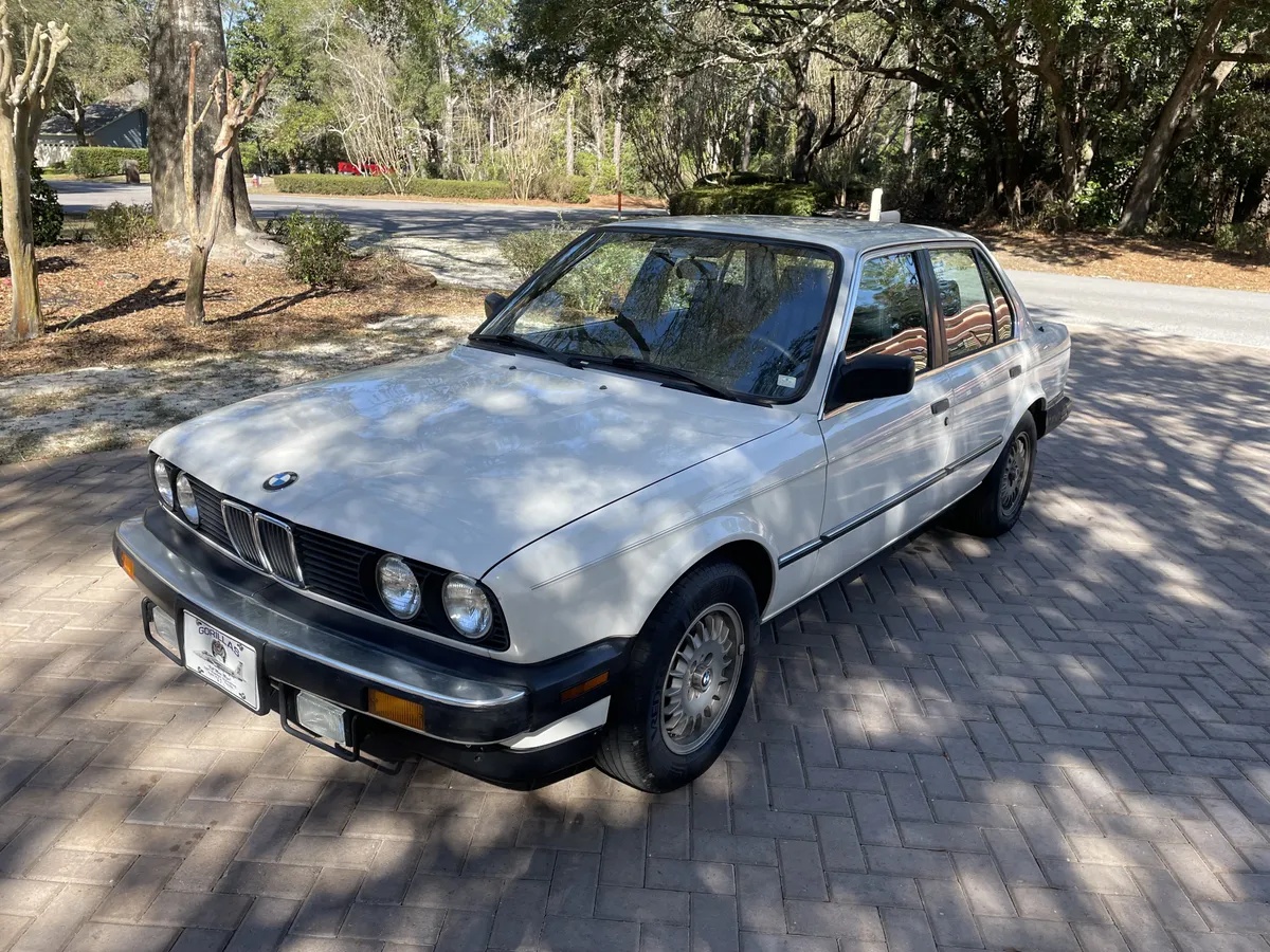 Bmw-325i-1987-White-Blue-Grey-And-Black-3