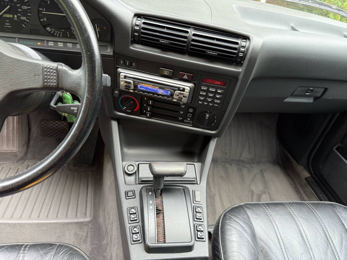 Bmw-325i-1988-12