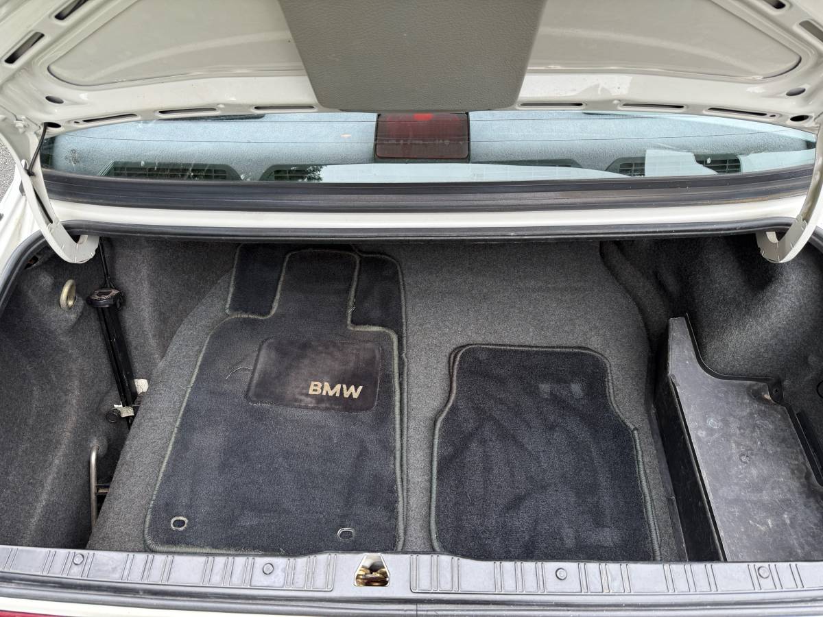 Bmw-325i-1988-6