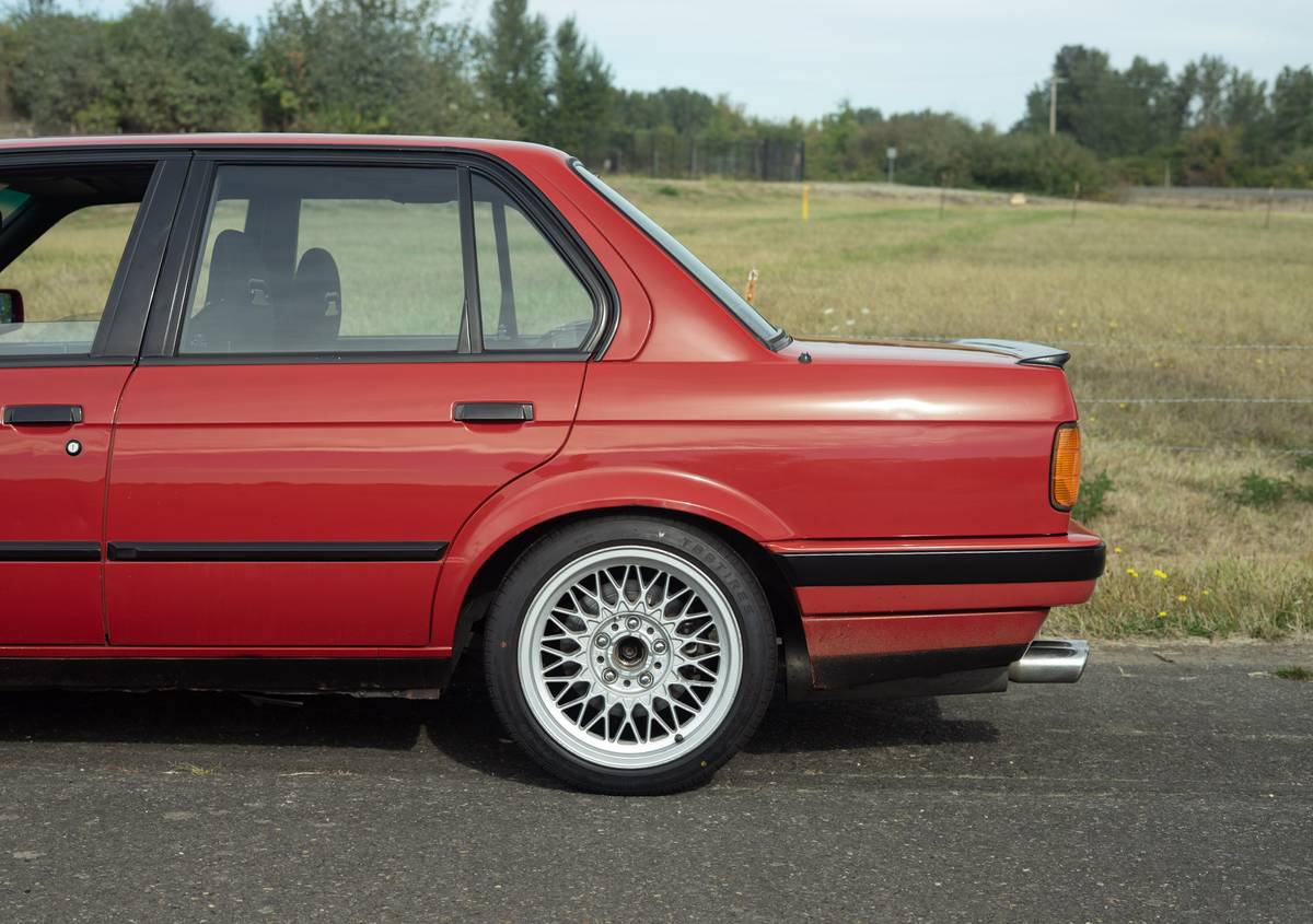Bmw-325i-1989-10