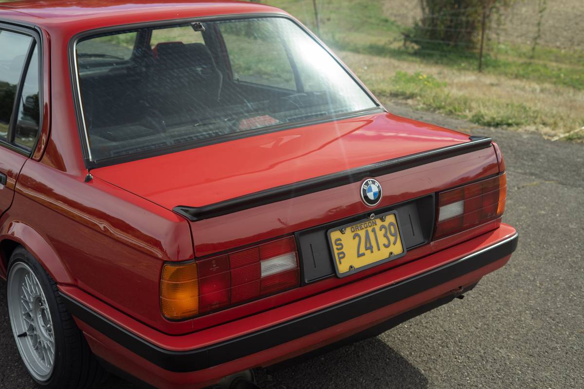 Bmw-325i-1989-12