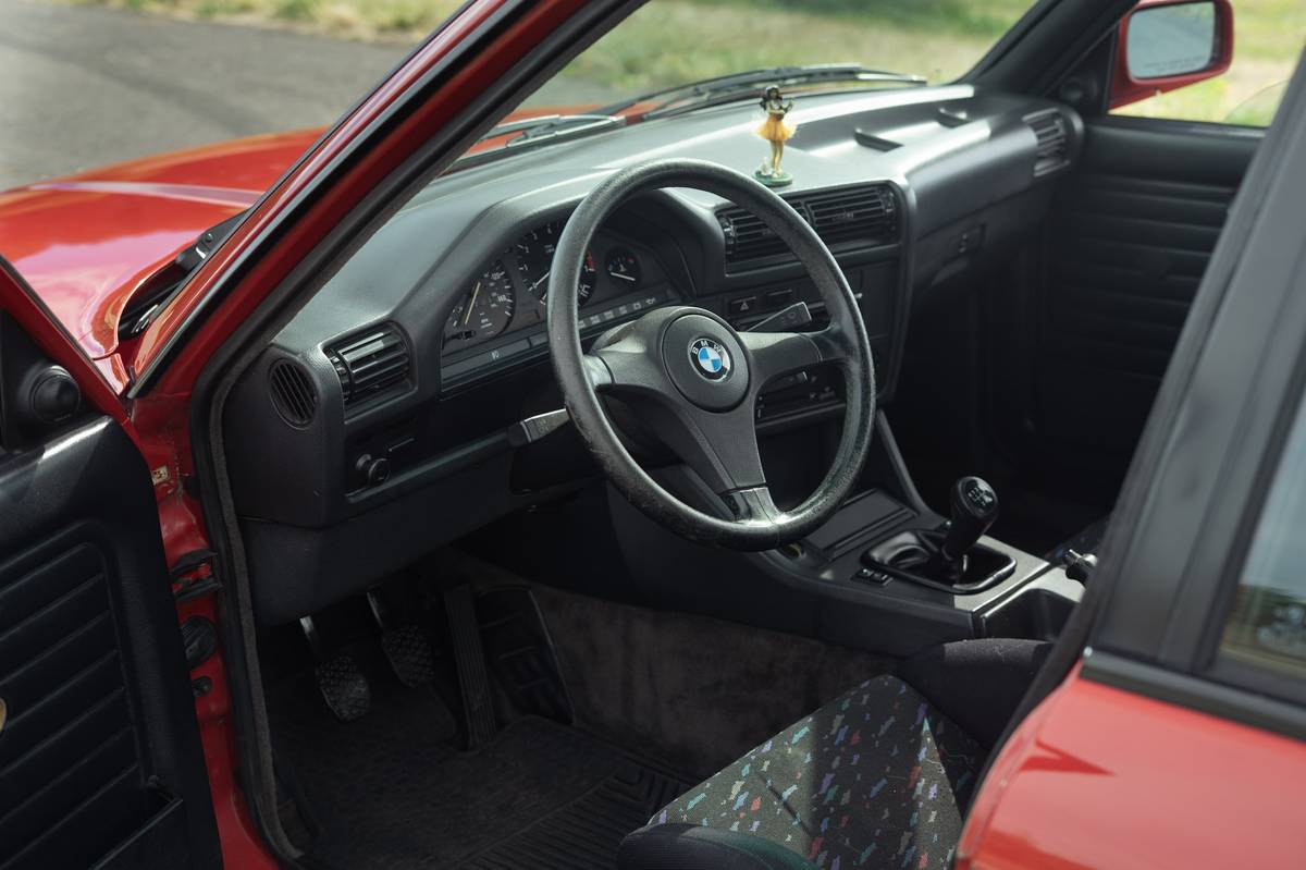 Bmw-325i-1989-17