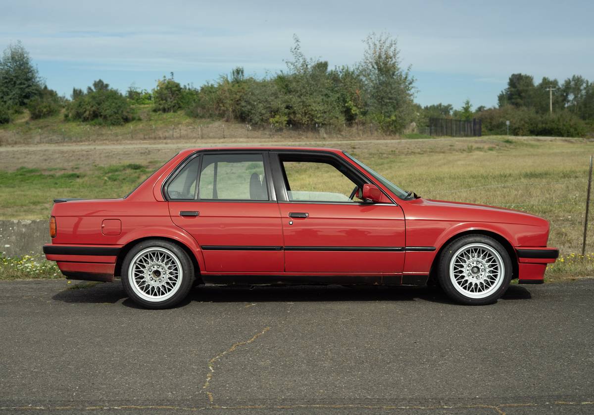 Bmw-325i-1989-21