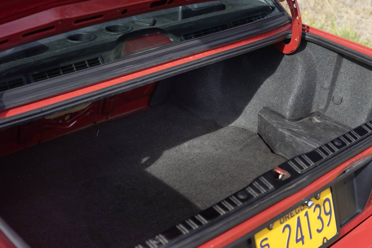 Bmw-325i-1989-22