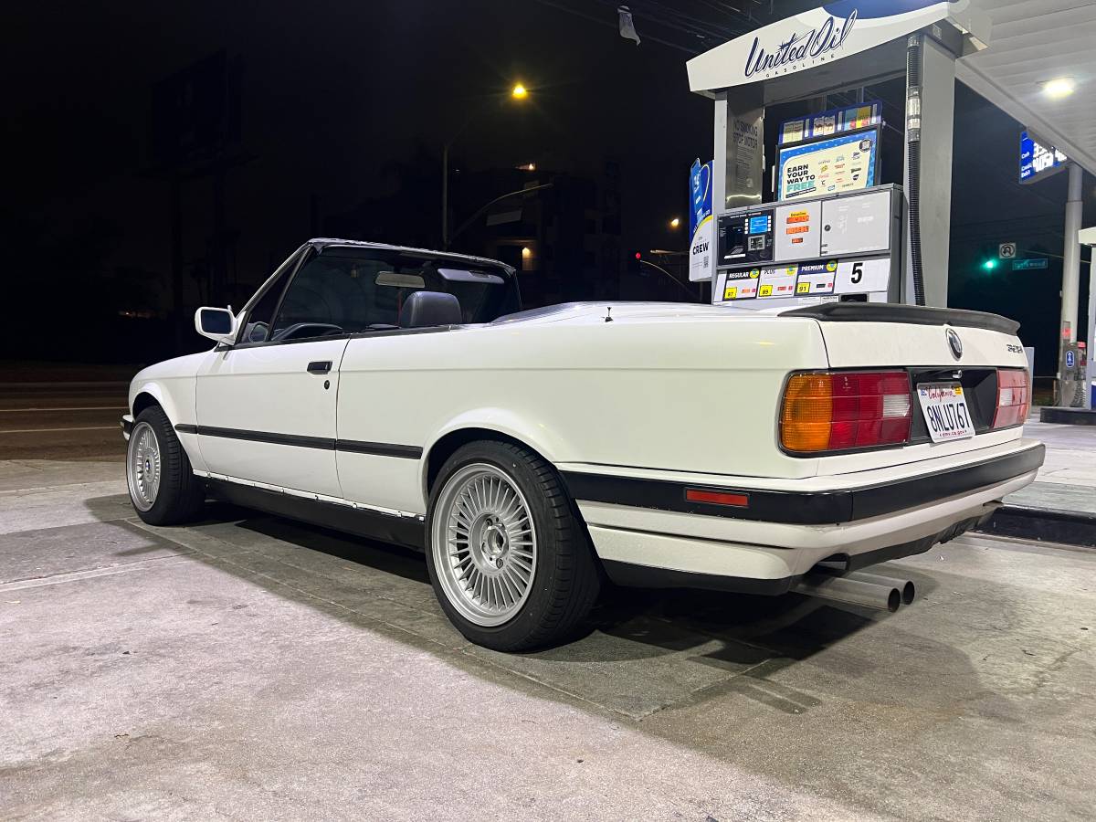 Bmw-325i-5-speed-manual-1991-white-1