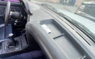 Bmw-325i-5-speed-manual-1991-white-4