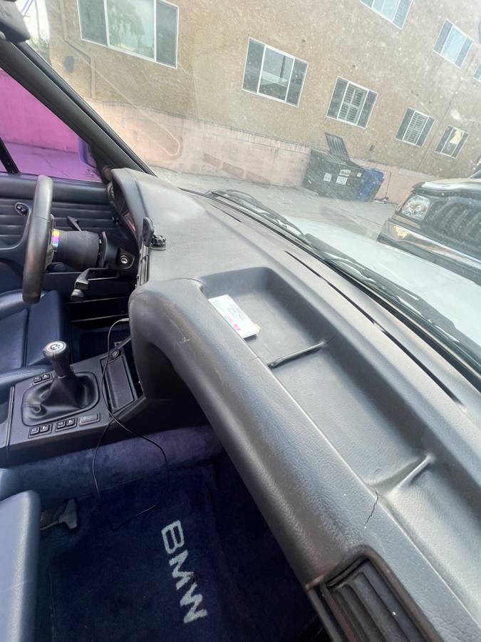 Bmw-325i-5-speed-manual-1991-white-4