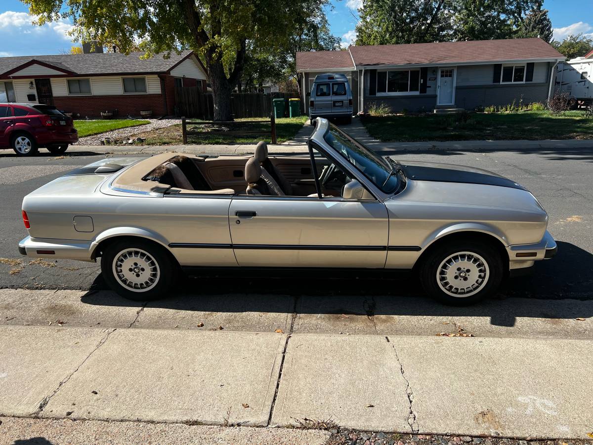 Bmw-325i-convertible-1988-11