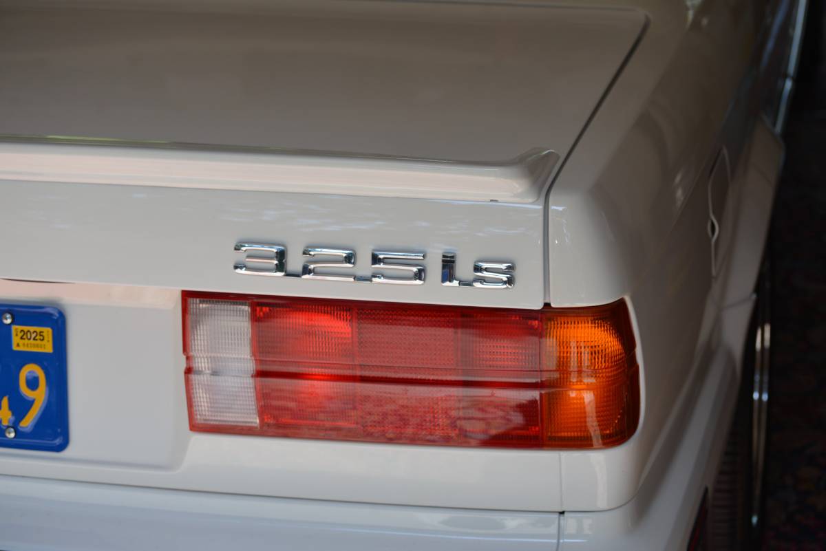 Bmw-325i-convertible-1989-21