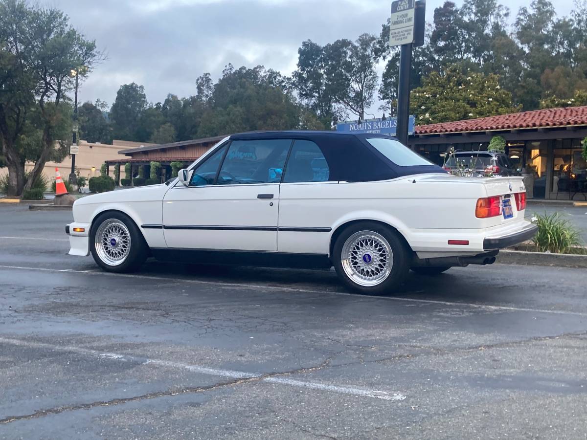 Bmw-325i-convertible-1989-8