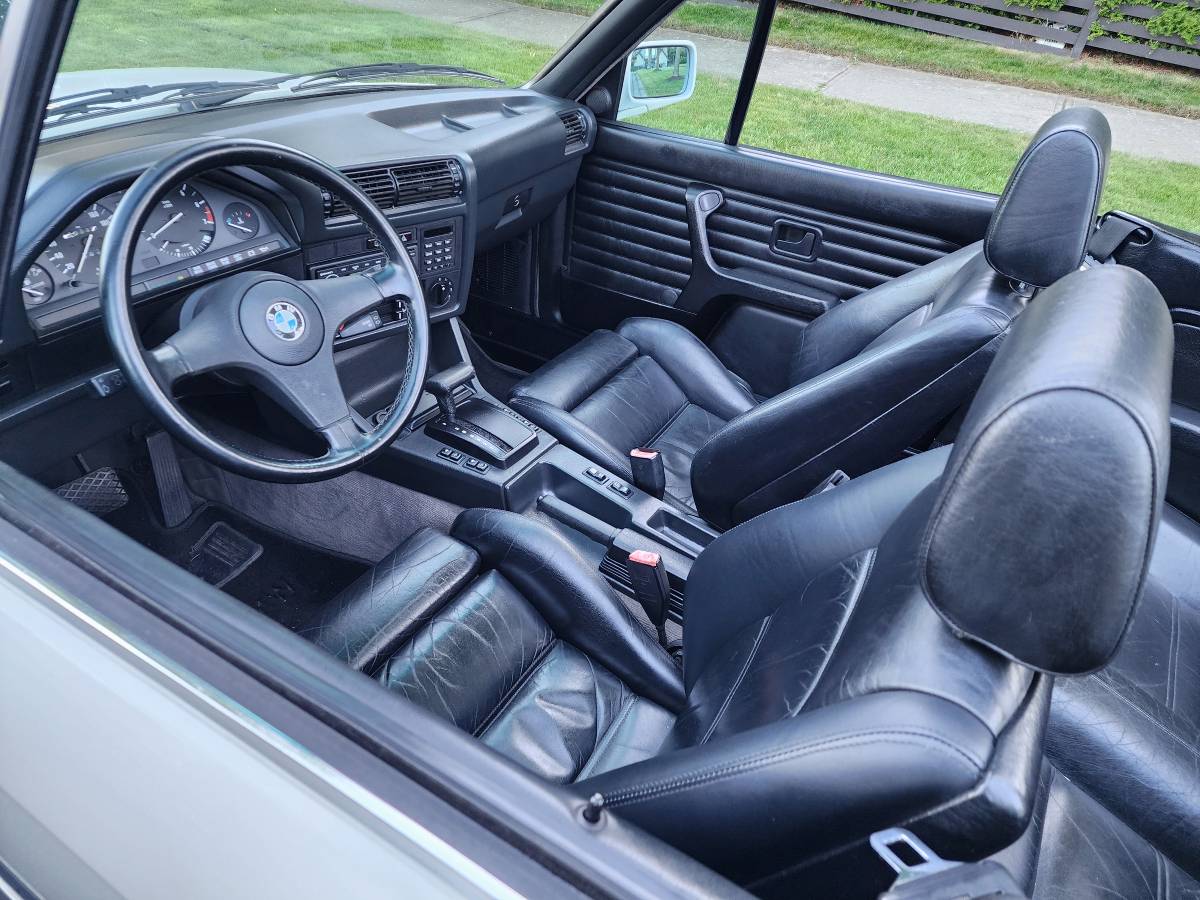 Bmw-325i-convertible-1989-white-19