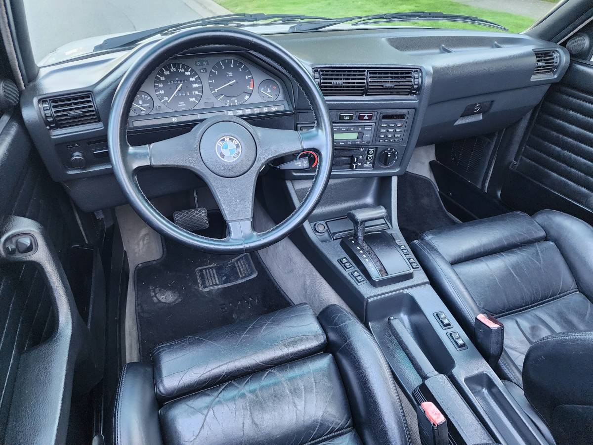 Bmw-325i-convertible-1989-white-20
