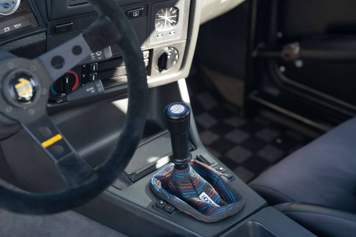 Bmw-325i325is-1989-grey-12