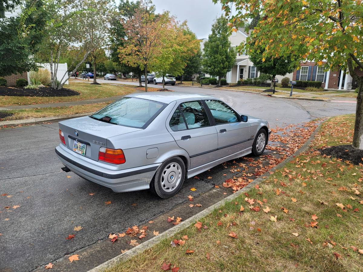 Bmw-328i-1996-silver-8