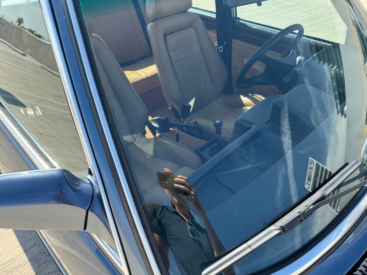 Bmw-5-series-1980-Arctic-Blue-Tan-12