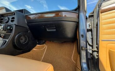 Bmw-5-series-1980-Arctic-Blue-Tan-15