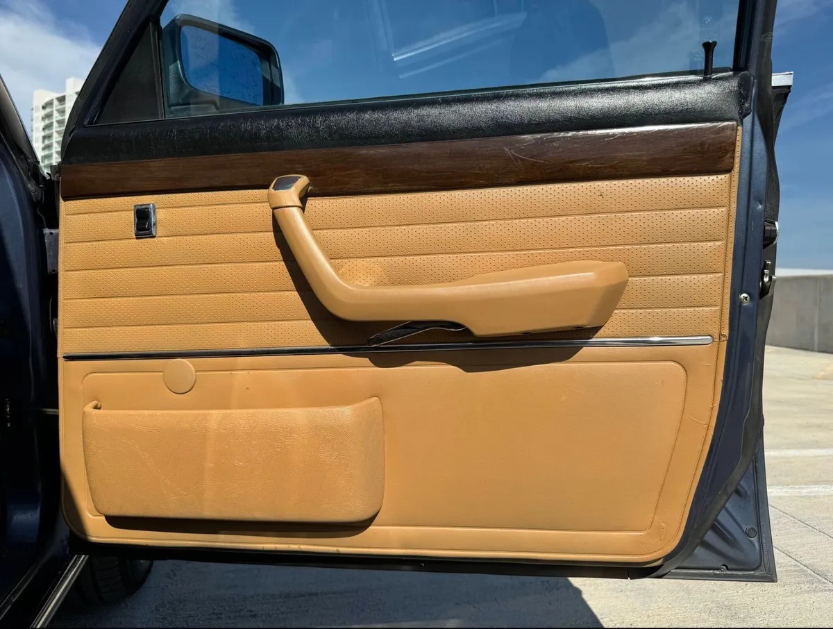 Bmw-5-series-1980-Arctic-Blue-Tan-5