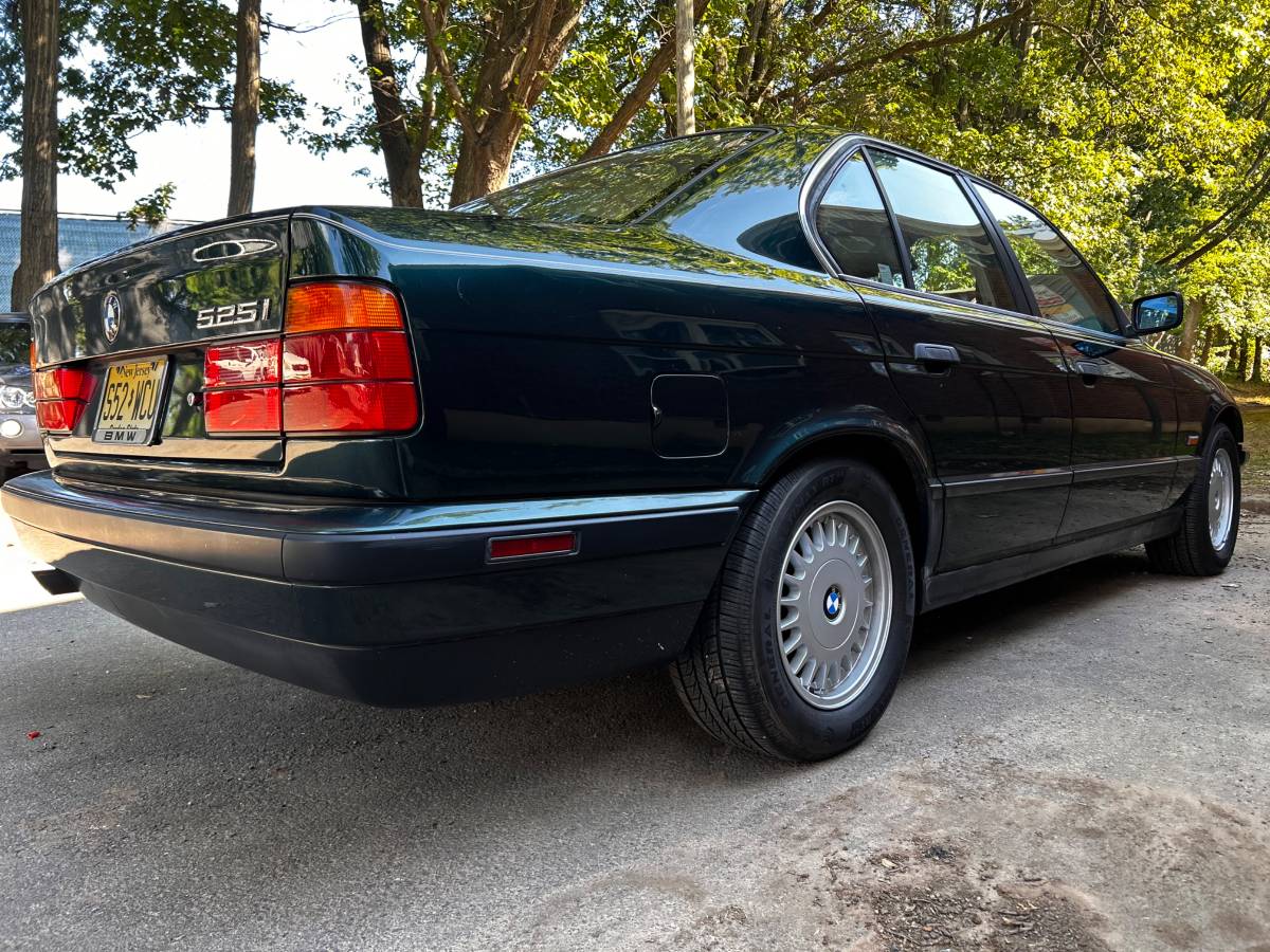 Bmw-5-series-1994-green-9