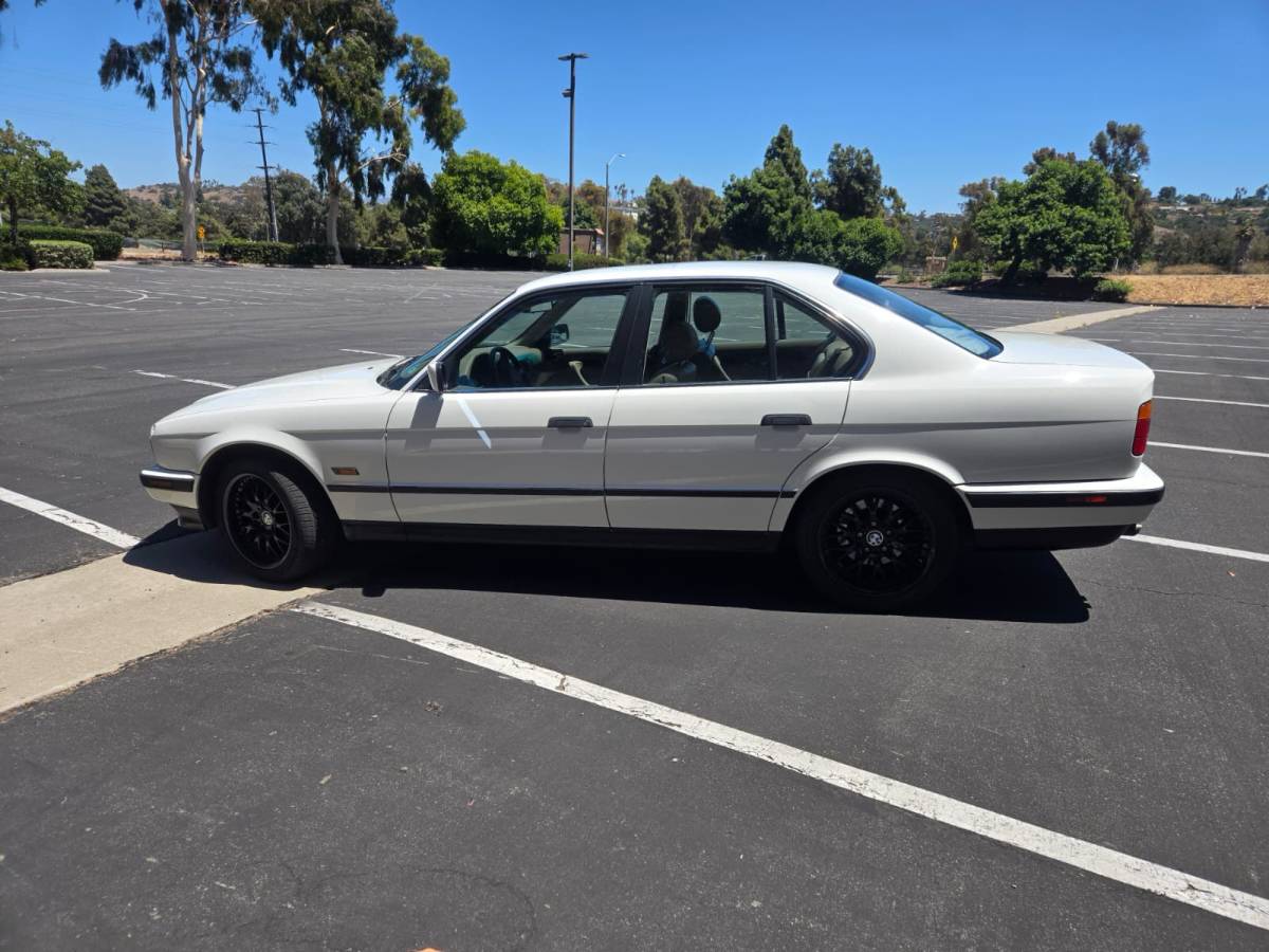 Bmw-5-series-1994-white-5