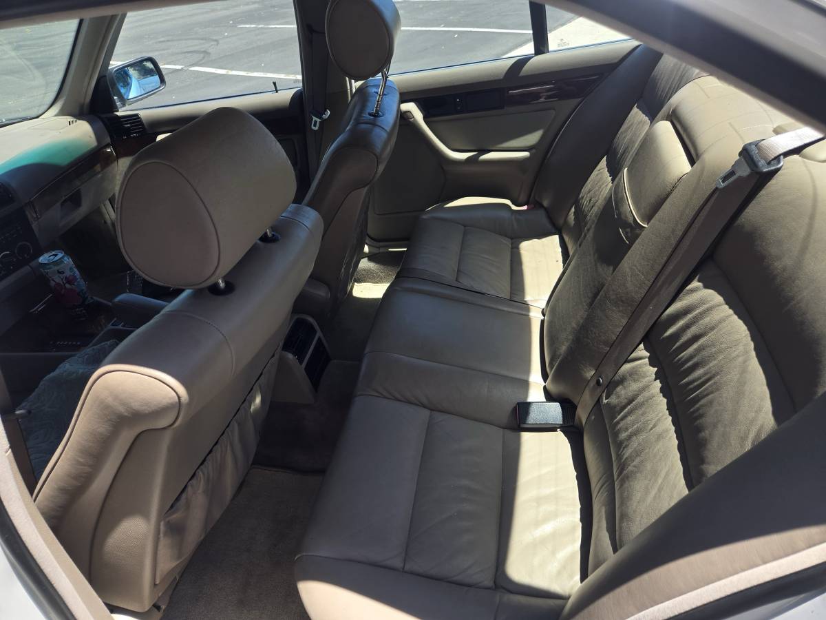 Bmw-5-series-1994-white-7