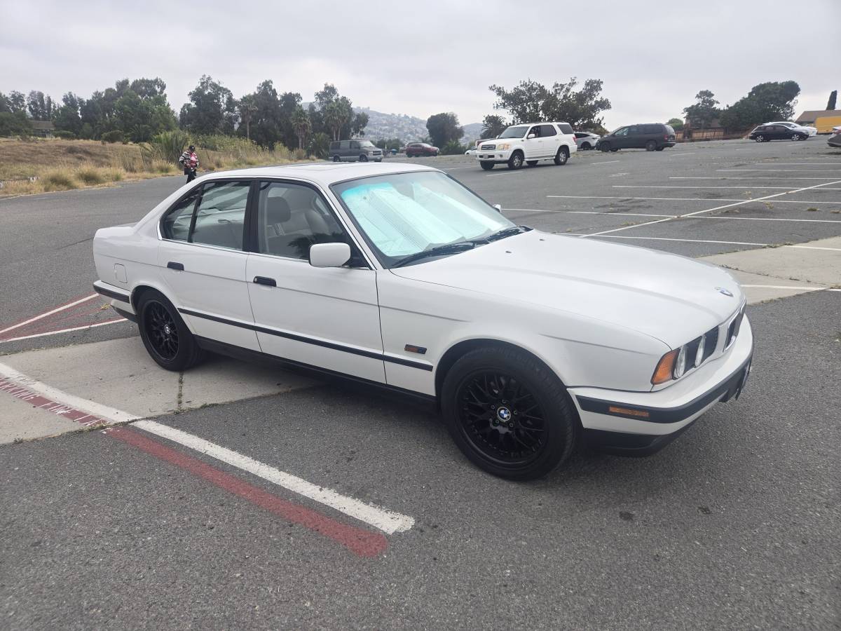Bmw-5-series-1994-white