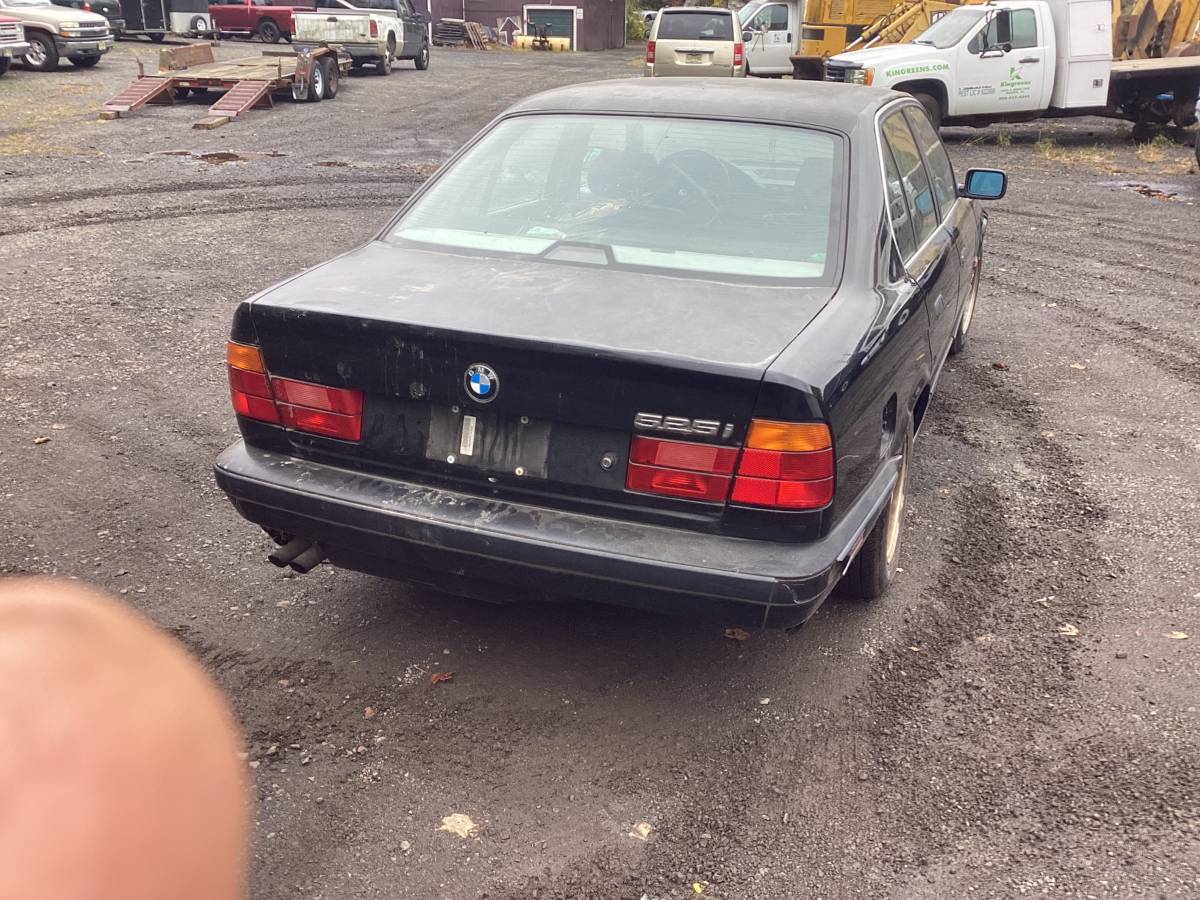 Bmw-525i-1995-black-1