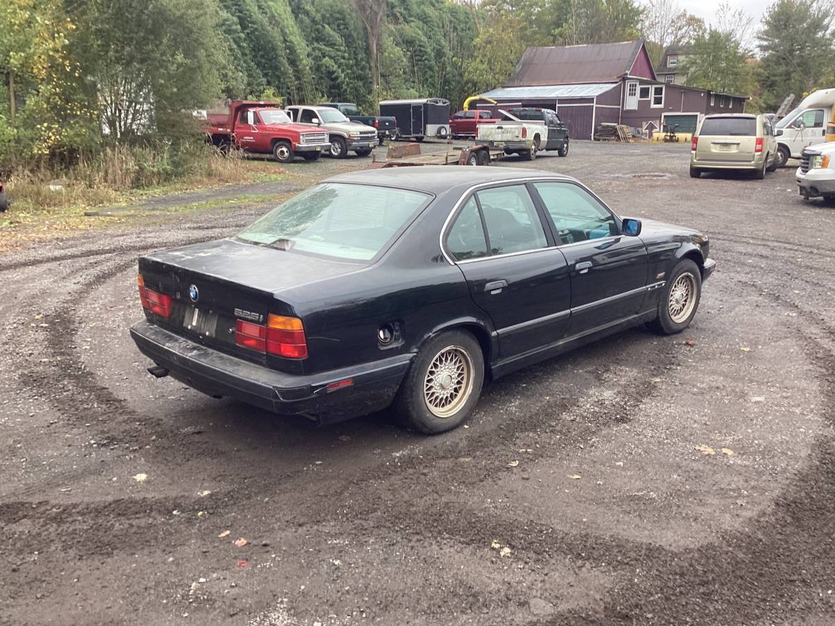 Bmw-525i-1995-black-2
