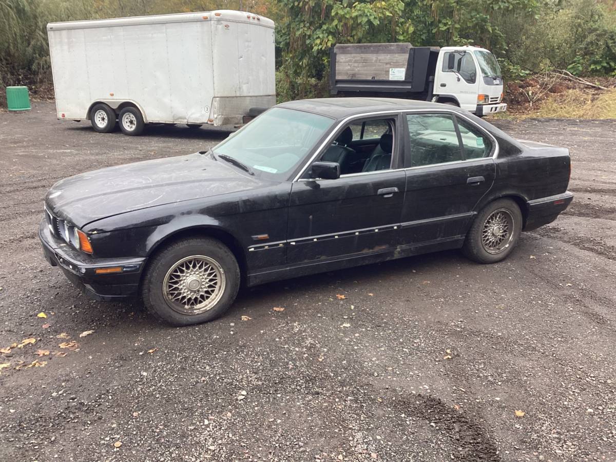 Bmw-525i-1995-black-3