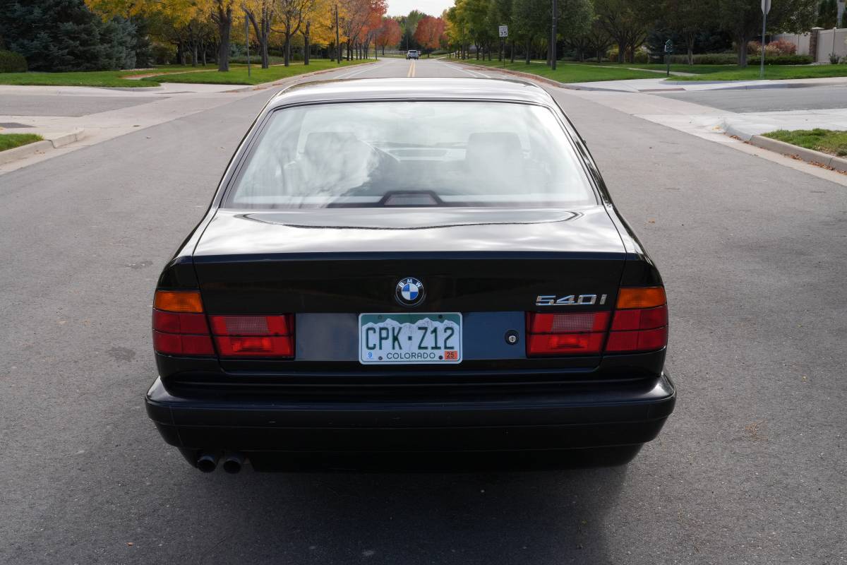 Bmw-540i-1995-black-3