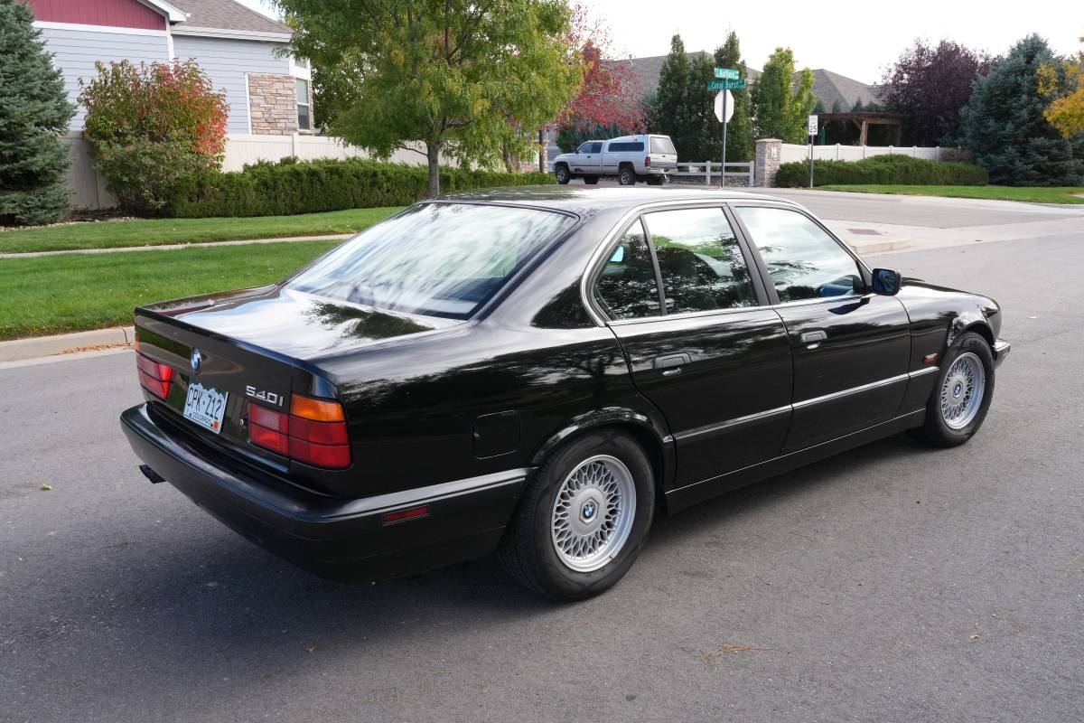 Bmw-540i-1995-black-5