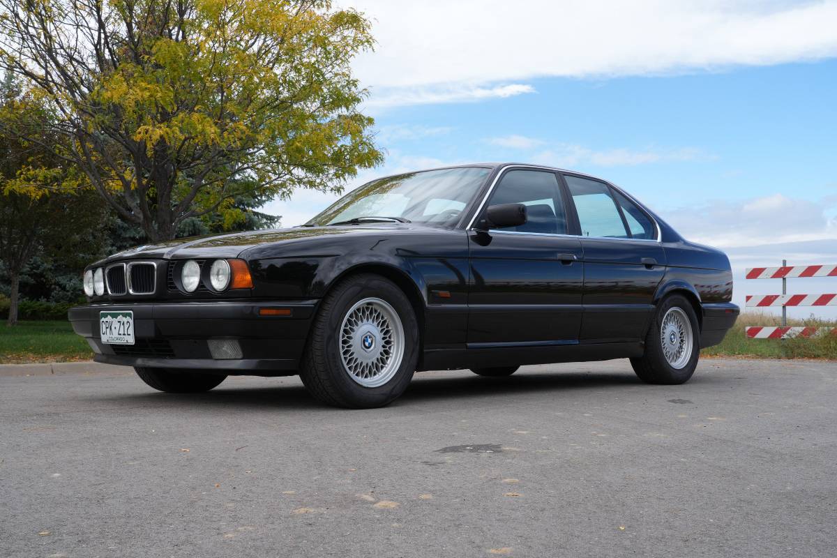 Bmw-540i-1995-black-7