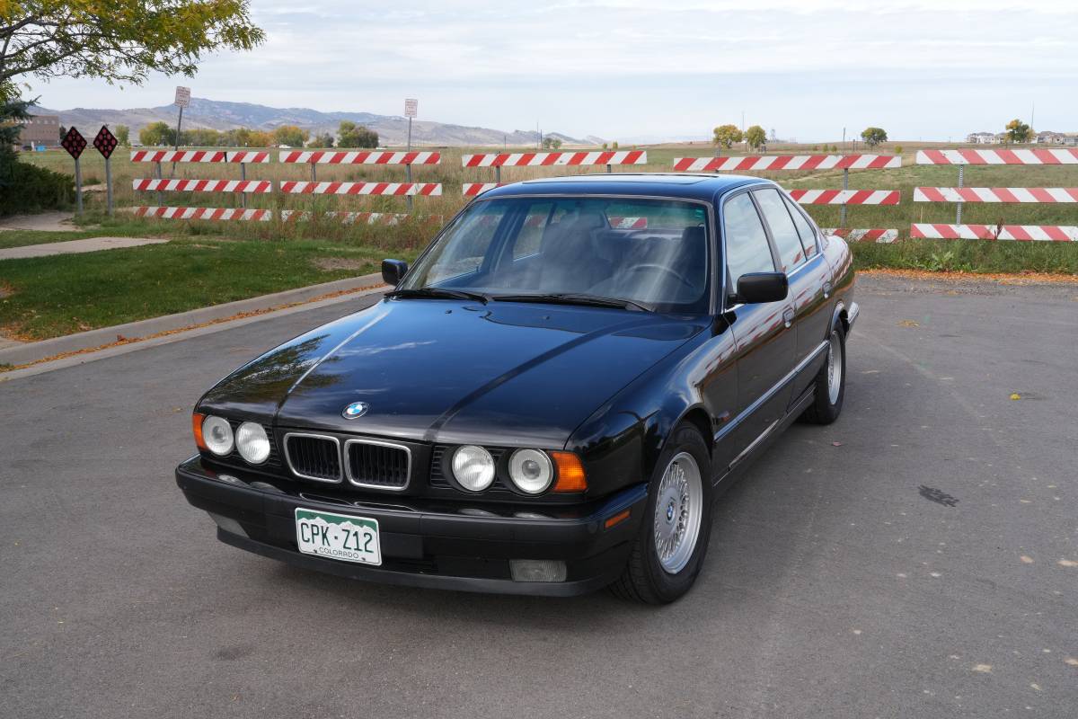 Bmw-540i-1995-black-8