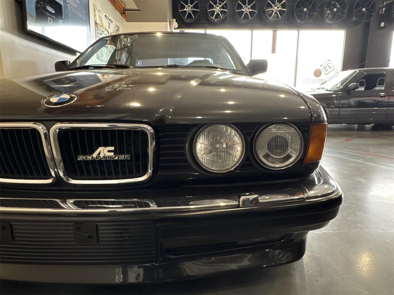 Bmw-7-series-1989-gray-black-2