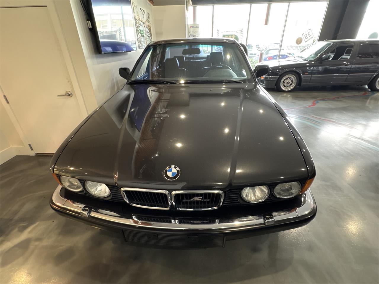 Bmw-7-series-1989-gray-black-3