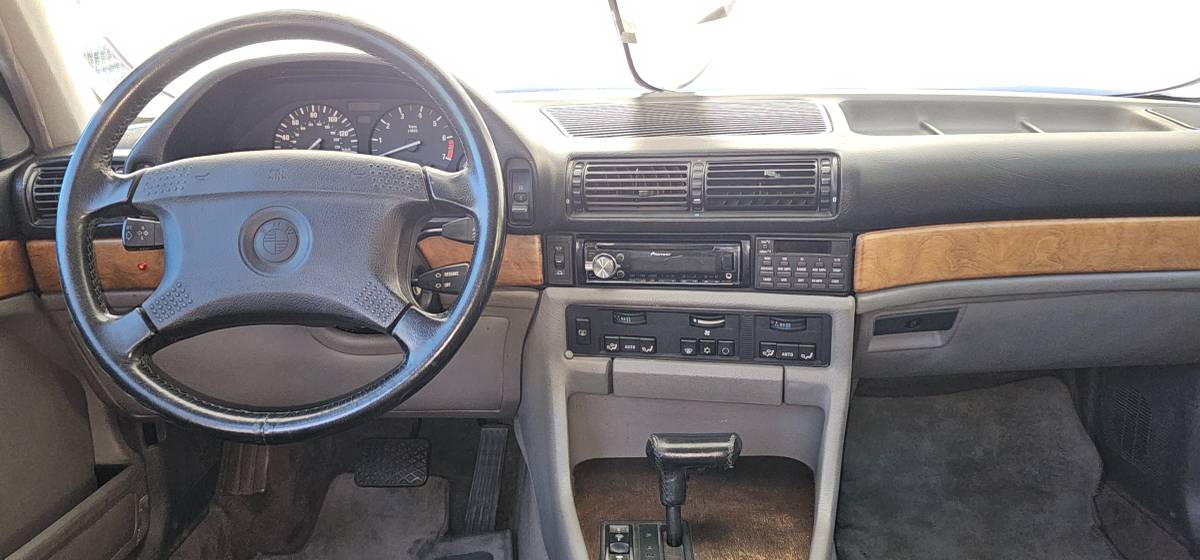 Bmw-735i-1988-silver-1